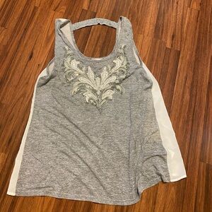 Miss me woman’s top gray with bling on front, L